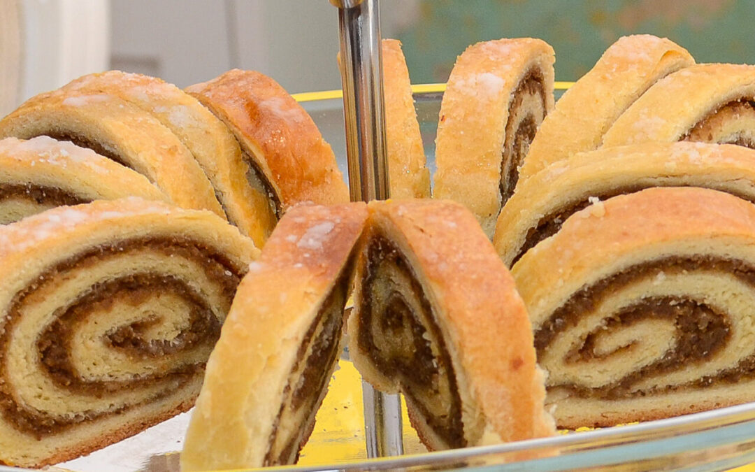 WALNUT ROLL