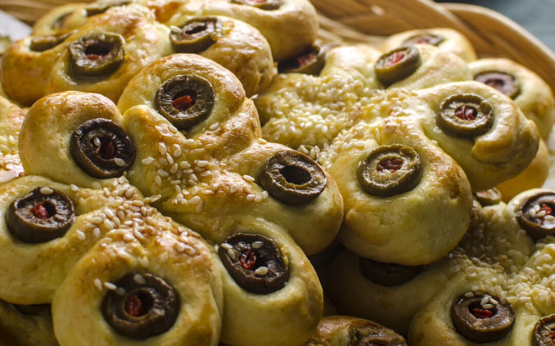 РОЗИ СО МАСЛИНКА